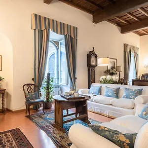  Apartment Roman Holiday For 6 By Piazza Navona Italy