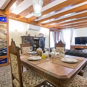 Apartment A, Venice