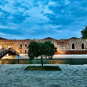  Apartment With View In Venice, Arsenale. Italy