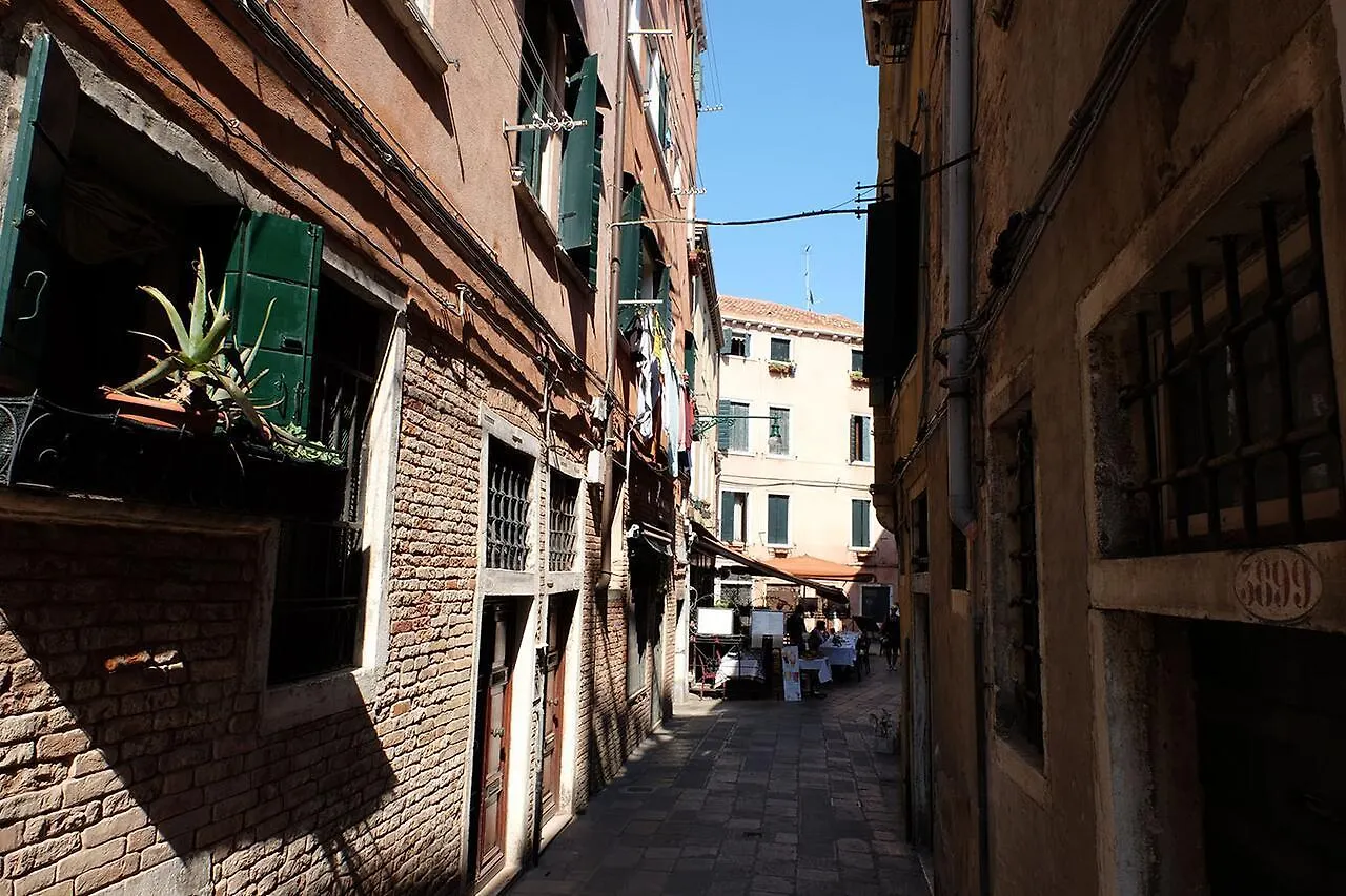 Al Piano - Home Away From Home Venice